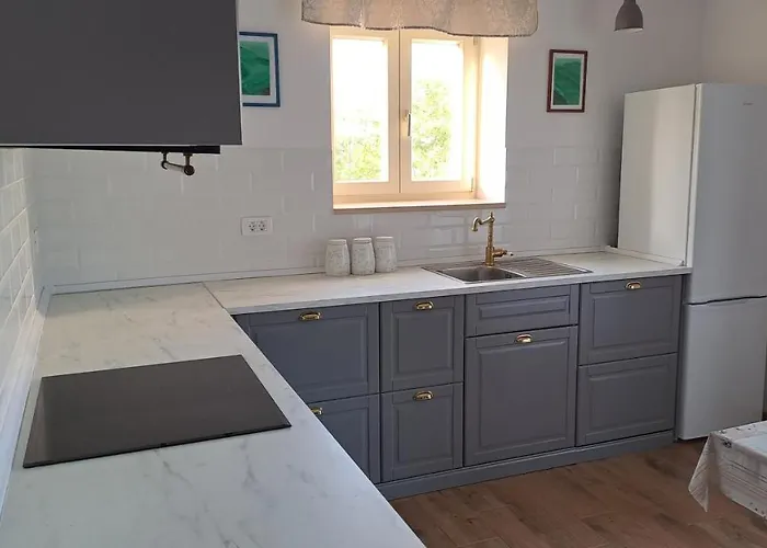 Dorina Apartament *
