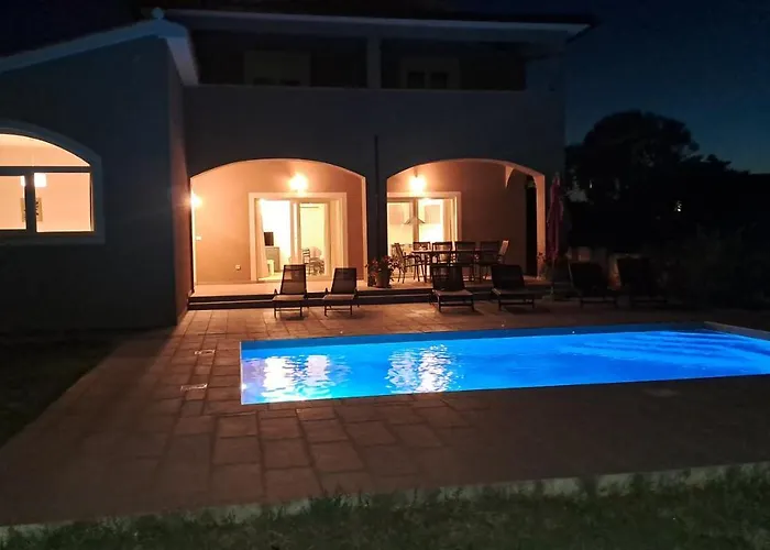 Dorina Apartament *