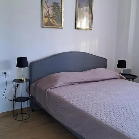 Apartment Dorina *