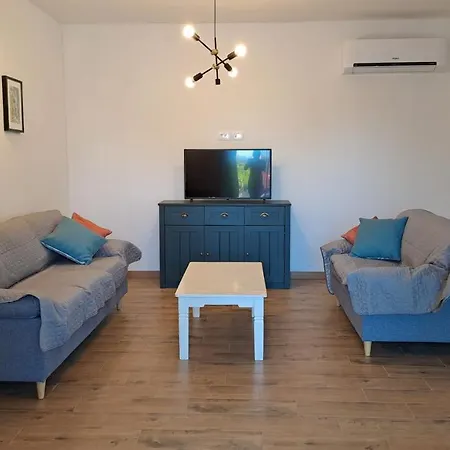 Dorina Apartment *