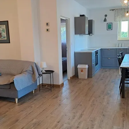 Apartment Dorina *