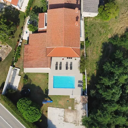 Apartment Dorina Marcana